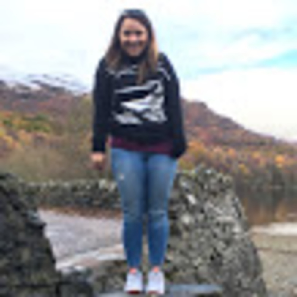 Meet your Posher, Kayla